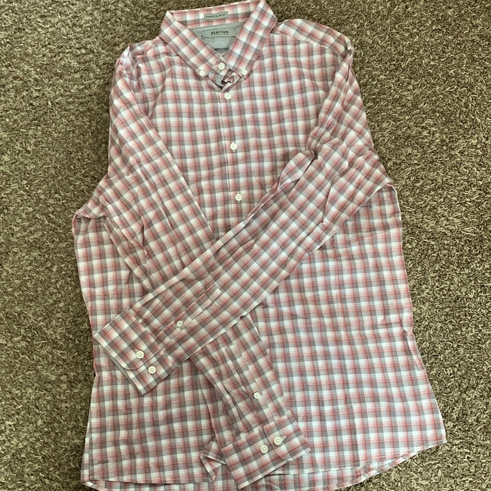 Button down - Picture 3 of 4